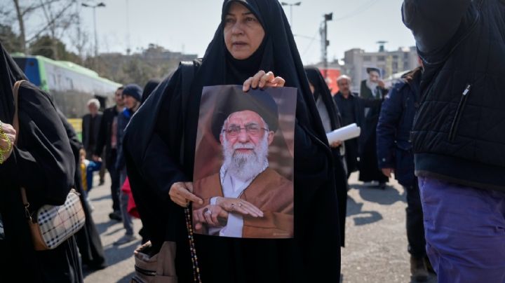 Israel anuncia la destrucción de un "búnker subterráneo" de Jamenei en la capital de Irán