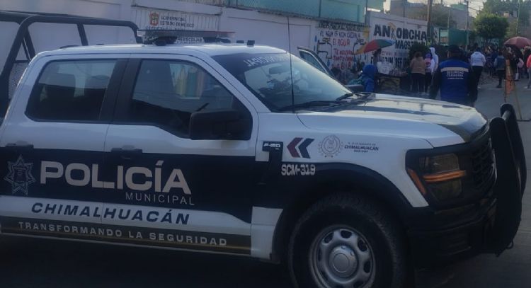 Encuentran el cuerpo de un hombre flotando en canal de aguas negras en Chimalhuacán