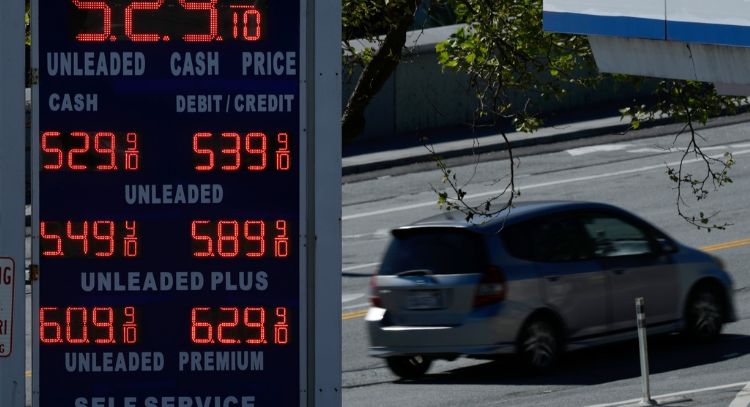 Se disparan precios del petróleo y gasolina mientras guerra de EU contra Irán no cede