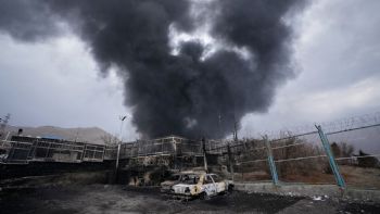 El crudo supera los 100 dólares por barril mientras la guerra con Irán frena producción y envíos