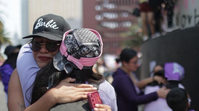 “¡Este día no es de fiesta, es de marcha y de protesta!”: miles se manifiestan en CDMX por el 8M