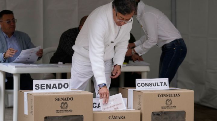 La izquierda encabeza los comicios legislativos en Colombia, pero sin lograr mayoría