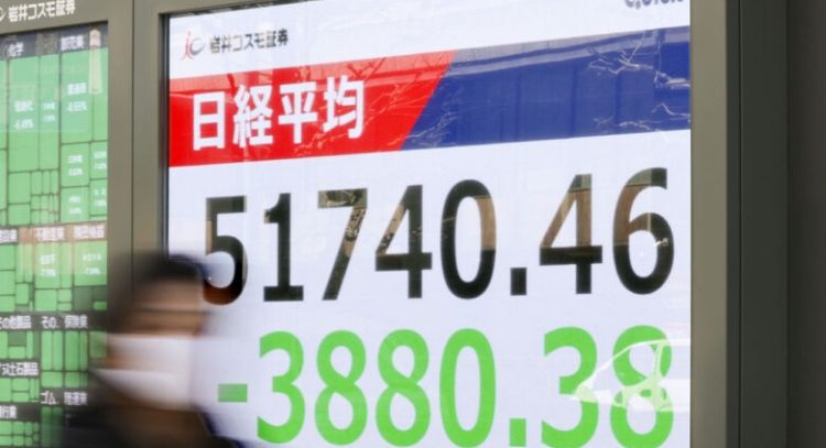 Wall Street se recupera de desplome inicial luego que petróleo se eleva a casi 120 dólares el barril