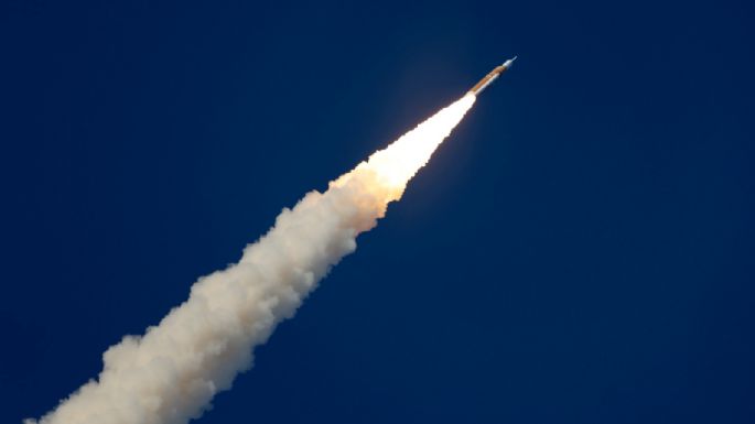 Artemis II inician su viaje en la primera misión lunar de NASA en décadas