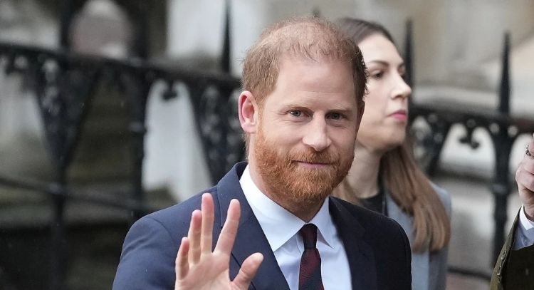 Príncipe Harry es demandado por organización benéfica que creó en África en honor a princesa Diana