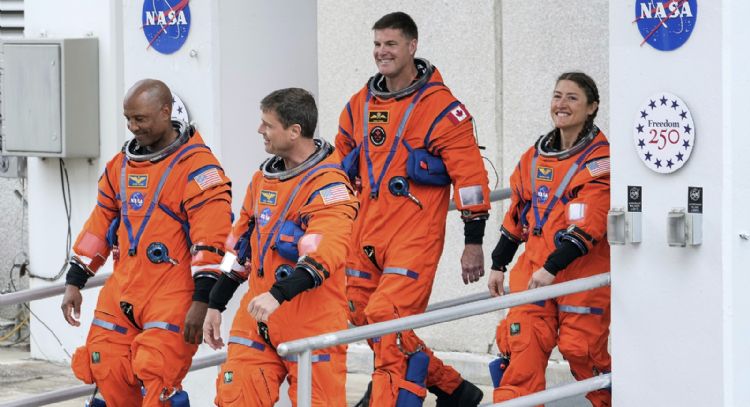 Las fotografías de la travesía lunar de Artemis II