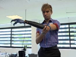 Científicos mexicanos de la UAG desarrollan modelo de prótesis de brazo biónico