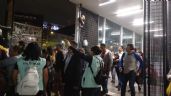 Foto ilustrativa de la nota titulada: Pasajeros de la Línea 3 del Metro caminan por las vías tras falla eléctrica (Video)
