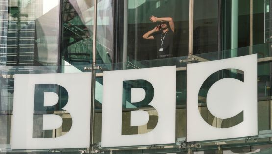 La BBC anuncia hasta 2 mil despidos en un duro plan para recortar el 10% de su presupuesto