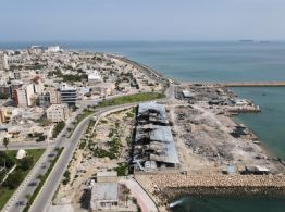 Precios del petróleo caen 9 % y Wall Street se dispara tras reapertura del estrecho de Ormuz