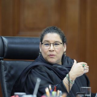 “Ministra del pueblo”: tribunal abre la puerta a que Lenia Batres registre su apodo como marca