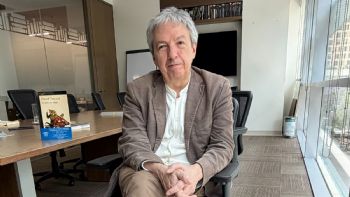 David Toscana: “Me gusta escribir de mundos que no son los míos”