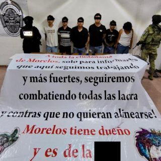 Detienen a 6 presuntos integrantes de La Familia Michoacana cuando colocaban narcomanta en Morelos