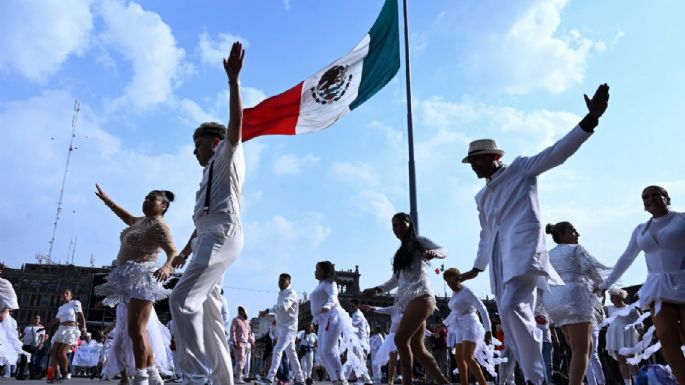 “La Rutina del Pueblo”: 40 mil personas celebran en CDMX el Día Internacional de la Danza (Fotogalería)
