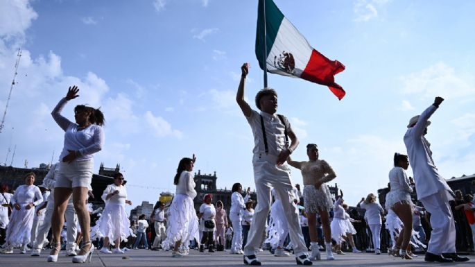 “La Rutina del Pueblo”: 40 mil personas celebran en CDMX el Día Internacional de la Danza (Fotogalería)