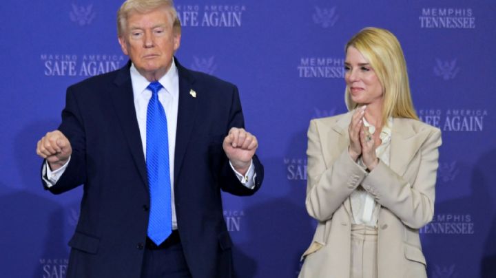 Trump despide a Pam Bondi, Fiscal General de EU; la reemplaza Todd Blanche
