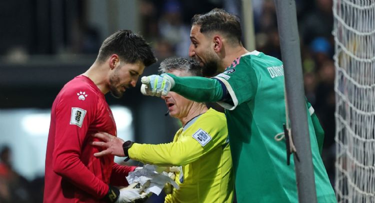 Italia ni con acordeón: Donnarumma quiso sabotear la tanda de penaltis, pero fracasó