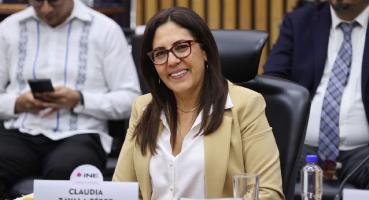 Consejera electoral Claudia Zavala denuncia retrocesos de AMLO: fin a autónomos y elección judicial