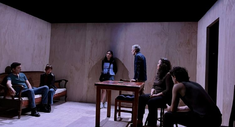 Contra la violencia que no se nombra: “Mujeres soñaron caballos” regresa con una herida abierta