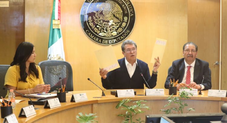 Cercanos a la 4T avanzan en las tres quintetas para consejeros del INE