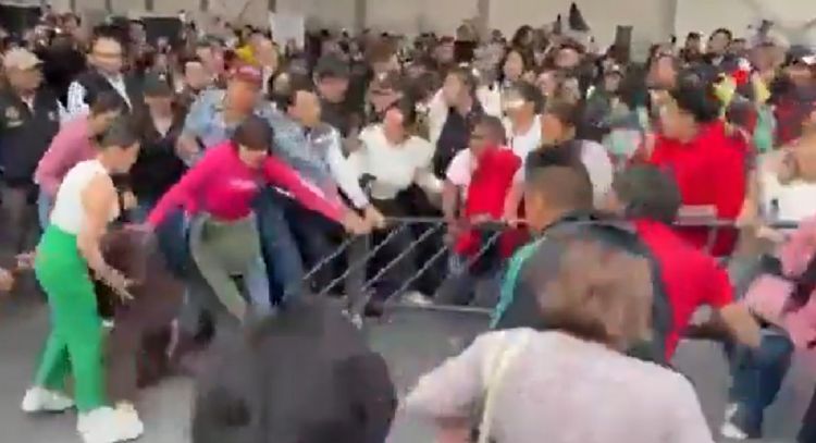 Reportan enfrentamientos en audiencia pública de Clara Brugada (Video)