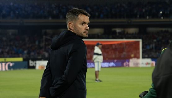 Cruz Azul destituye a Nicolás Larcamón de cara a la liguilla; Joel Huiqui es el interino