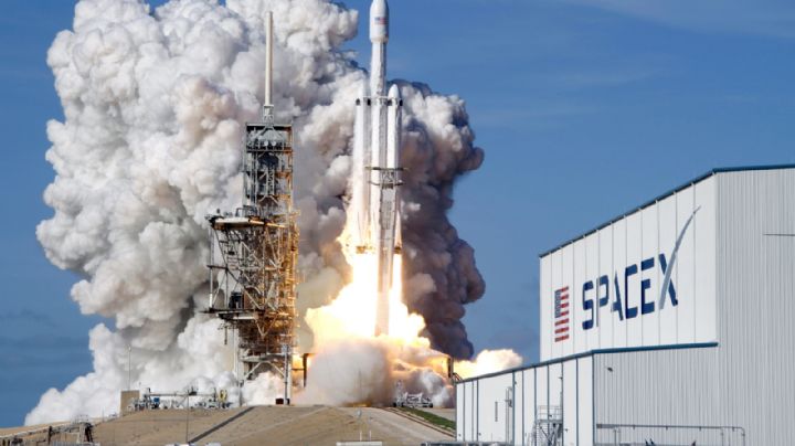 SpaceX presume que puede comprar herramienta de IA Cursor por 60 mil millones de dólares este año