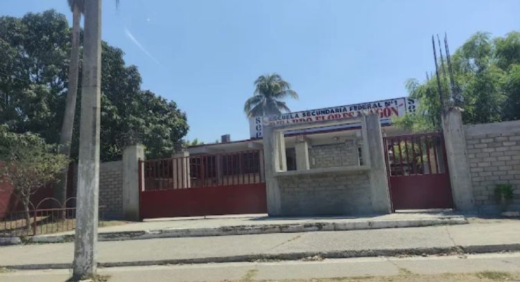Hallan más pintas anunciando masacres en escuelas de Michoacán; autoridades culpan a las redes