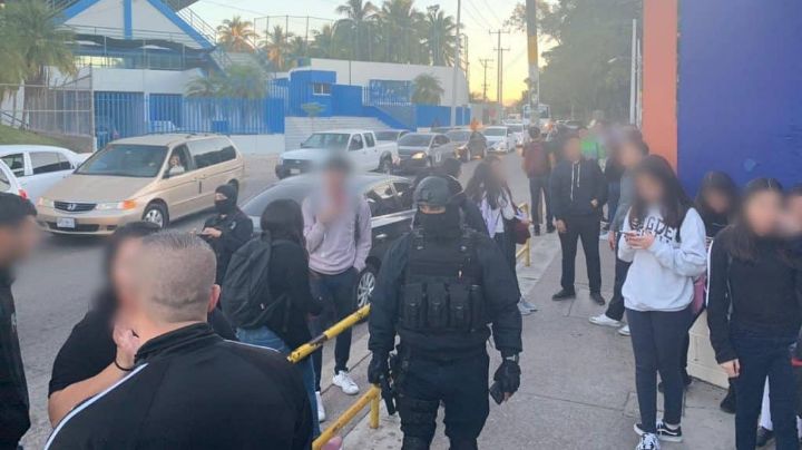 Evacuan preparatoria en Sinaloa tras amenaza de bomba y tiroteo