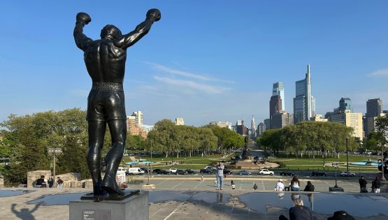 Museo de Filadelfia lleva la estatua de Rocky al interior tras décadas de tensión