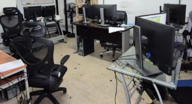 El guion de los extorsionadores: decomisan manuales y bases de datos en operativo masivo