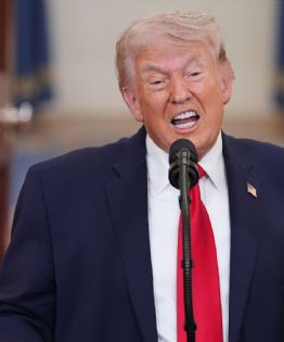 "Abrir el estrecho, locos cabrones, o van a vivir en el infierno": Trump amenaza a Irán