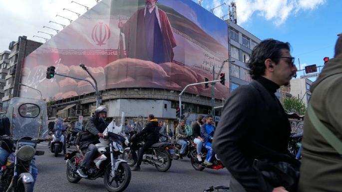 EU ataca la isla de Jark a horas del ultimátum de Trump a Irán