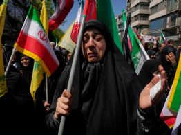 Se tambalea cese al fuego en guerra con Irán por desacuerdos sobre Líbano y estrecho de Ormuz