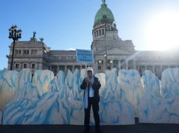 Milei logra aprobación en Congreso de la polémica ley que flexibiliza la protección de glaciares