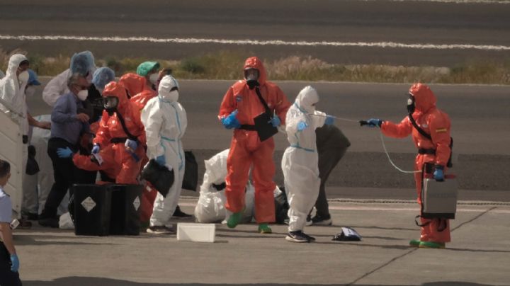 Llegan al Hospital Gómez Ulla los 14 españoles del MV Hondius para hacer la cuarentena