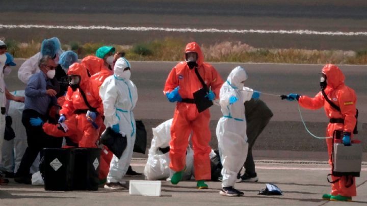 Dos pasajeros dan positivo a hantavirus y un tercero muestra síntomas tras evacuación del crucero
