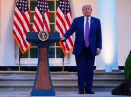 Trump asegura que Cuba "está pidiendo ayuda" a EU y adelanta que ambos países "van a hablar"