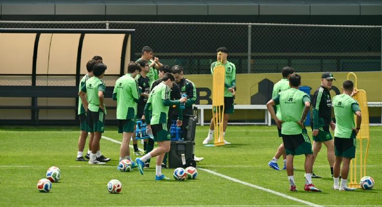 Guillermo Martínez revela que él y su familia lloraron tras el llamado de Selección Mexicana