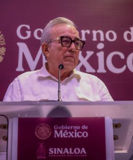 Funcionarios de Sinaloa señalan que Rocha Moya seguiría operando el gobierno tras su licencia