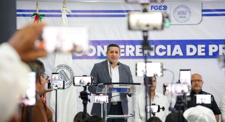 Fiscalía de Oaxaca desarticula red de robos a cuentahabientes liderada por operador de Banamex