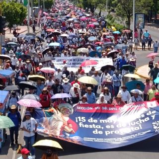 CNTE perfila huelga nacional; maestros marchan en Tuxtla en el Día del Maestro