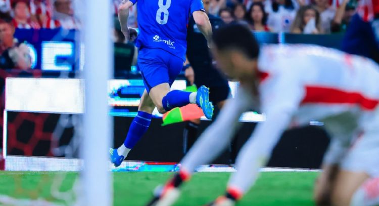 Cruz Azul es finalista de la Liga MX tras superar 4-3 a Chivas en marcador global