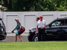 Trump advierte a Irán que el tiempo corre y "no quedará nada de ellos" si ataca