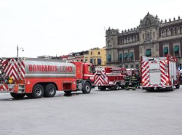 Flamazo en plantón de la UPREZ en el Zócalo; tres mujeres lesionadas