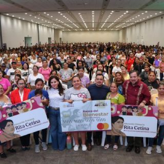 Arranca entrega de tarjetas de la Beca Rita Cetina: estos son los requisitos