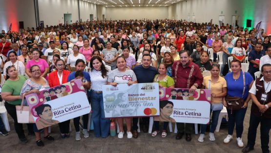 Arranca entrega de tarjetas de la Beca Rita Cetina: estos son los requisitos