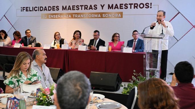 Gobernador Durazo reconoce vocación transformadora de las maestras y maestros en su día