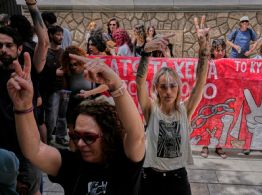 Fuerzas israelíes interceptan otros 6 barcos de una flotilla de activistas con destino a Gaza