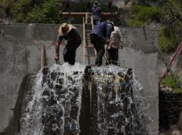 Cuatro días después de la megafuga en Xochimilco y Tlalpan... siguen las reparaciones